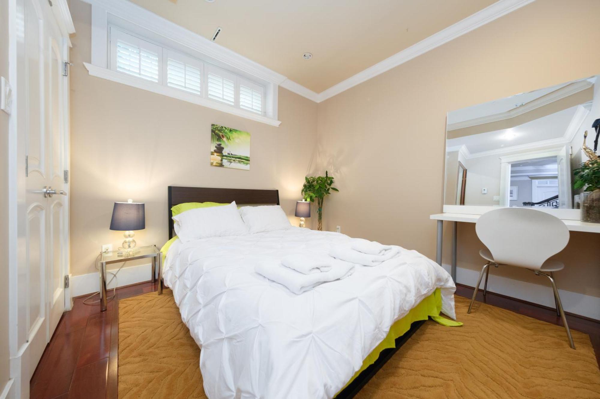 Oakridge Luxury Homestay Vancouver Exterior photo