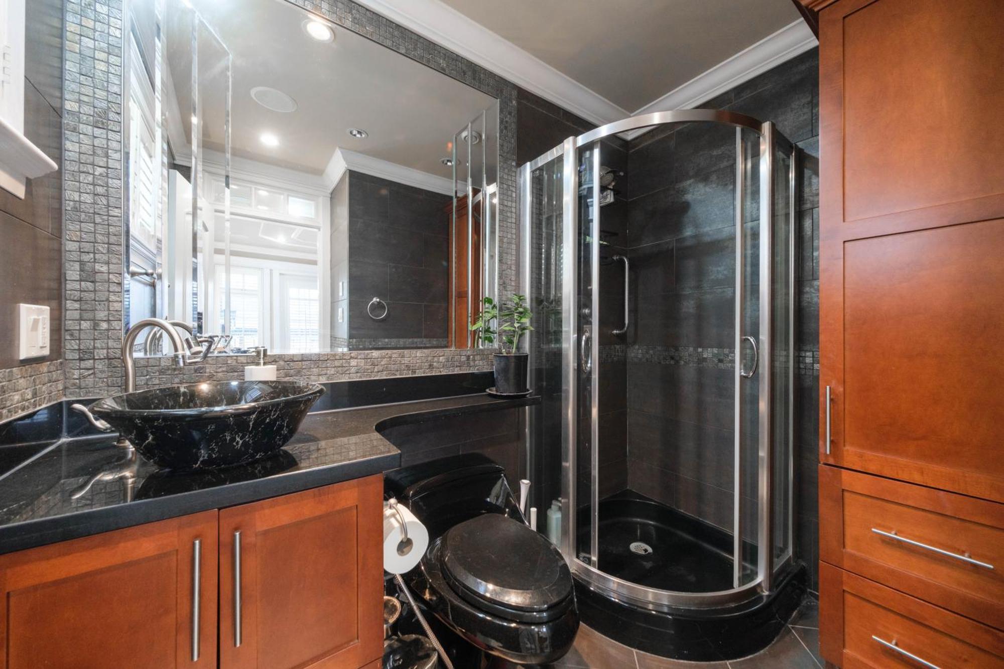 Oakridge Luxury Homestay Vancouver Exterior photo
