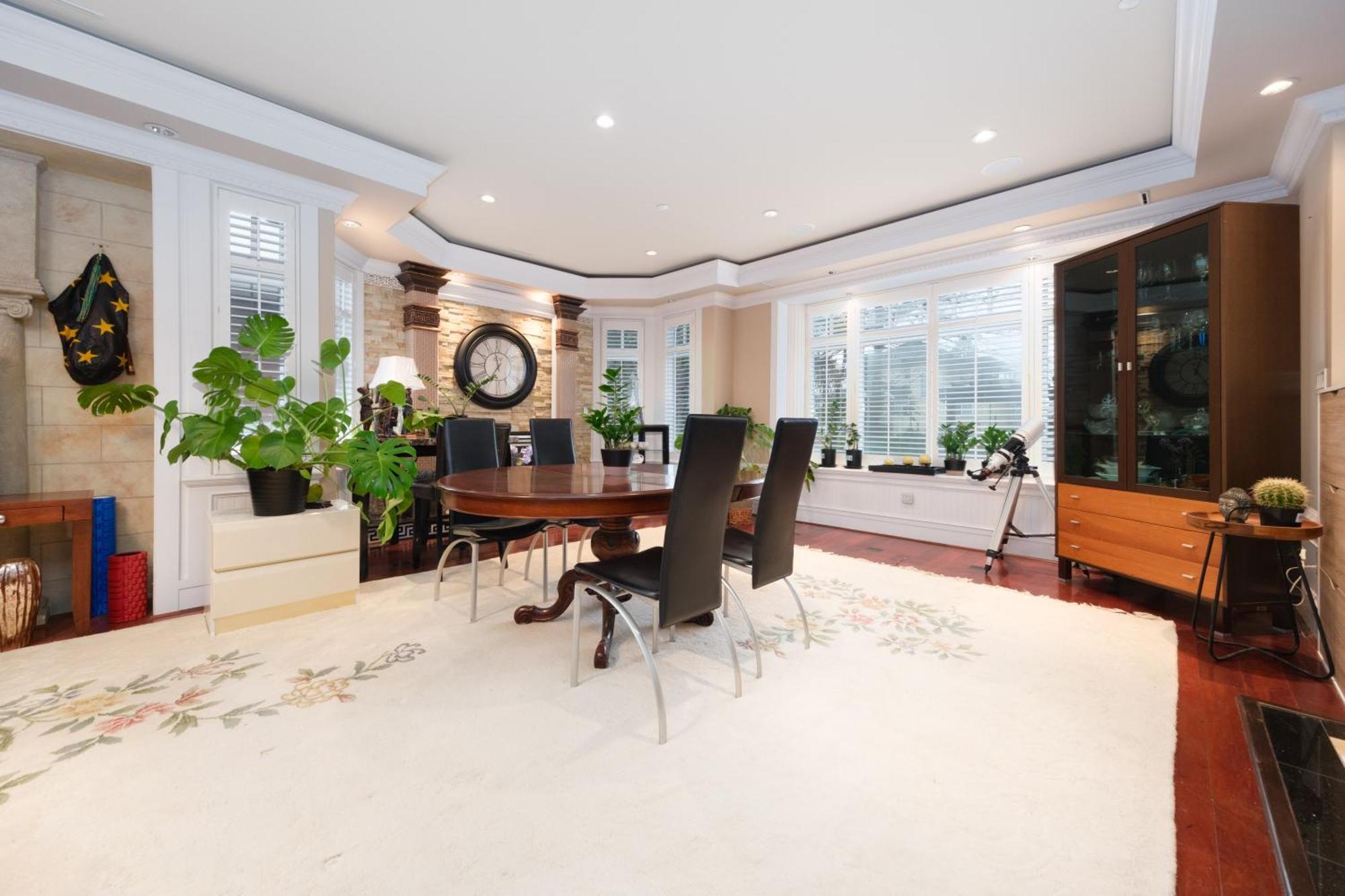Oakridge Luxury Homestay Vancouver Exterior photo