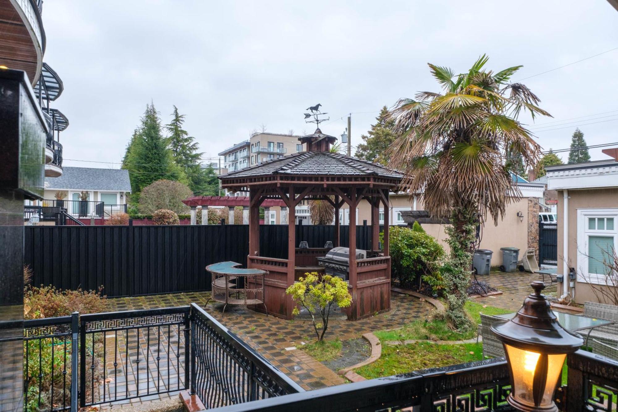 Oakridge Luxury Homestay Vancouver Exterior photo